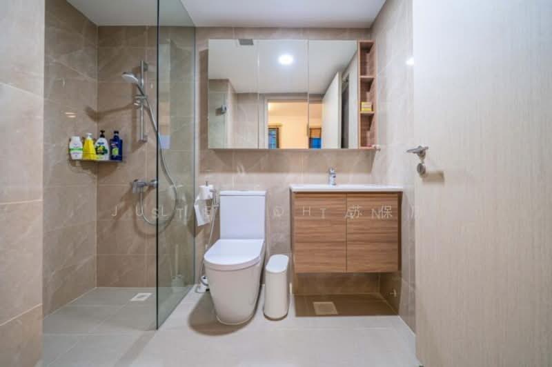 Treasure at Tampines, 1 Tampines Lane, 1 Bedroom, 463 sqft, Condominium For Sale, by Julie Soh 苏保历, 500223517 - Bathroom - PropertyGuru.com.sg