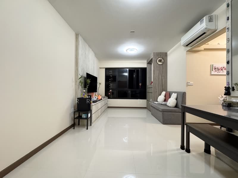 801B West Coast Crescent, 801B West Coast Crescent, 2 Bedrooms, 764 sqft, HDB Flat For Sale, by Derrick Dang, 500223530 - Living Room - PropertyGuru.com.sg