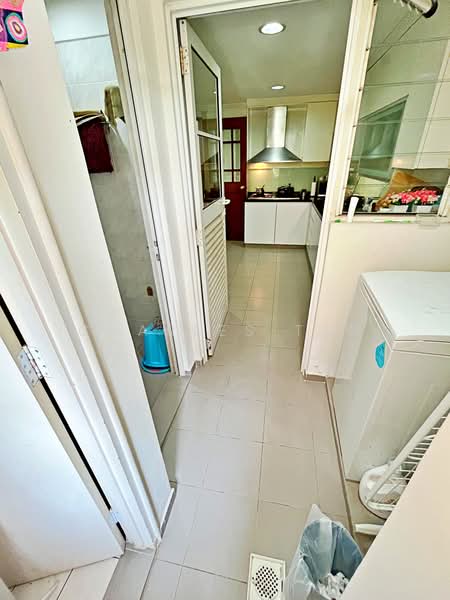 Hillbrooks, 92 Hillview Avenue, 3 Bedrooms, 1,076 sqft, Condominium For Sale, by Charles Tan, 500223541 - Kitchen - PropertyGuru.com.sg