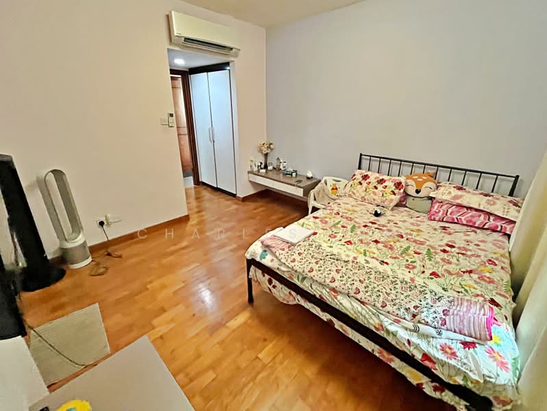 Hillbrooks, 92 Hillview Avenue, 3 Bedrooms, 1,076 sqft, Condominium For Sale, by Charles Tan, 500223541 - Bedroom - PropertyGuru.com.sg