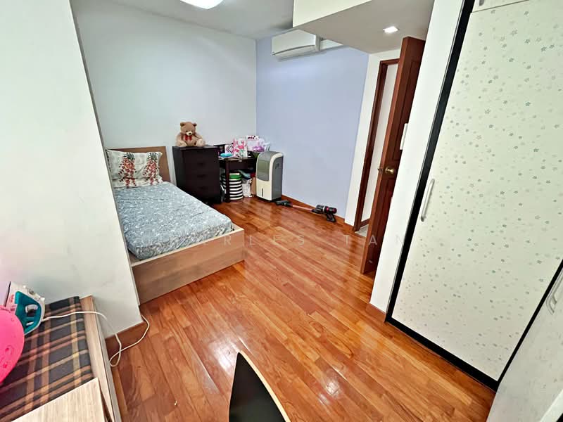 Hillbrooks, 92 Hillview Avenue, 3 Bedrooms, 1,076 sqft, Condominium For Sale, by Charles Tan, 500223541 - Bedroom - PropertyGuru.com.sg