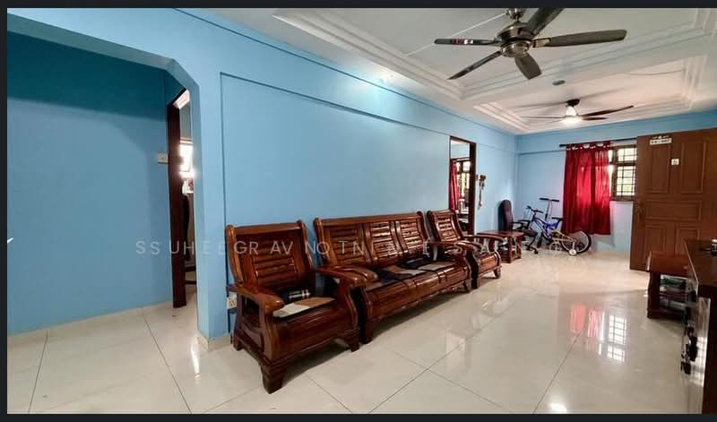215 Ang Mo Kio Avenue 1, 215 Ang Mo Kio Avenue 1, 3 Bedrooms, 1,000 sqft, HDB Flat For Sale, by Sueganti (Sue), 500223549 - Living Room - PropertyGuru.com.sg