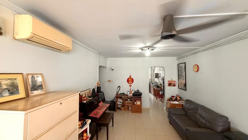 106 Teck Whye Lane, 106 Teck Whye Lane, 3 Bedrooms, 1,109 sqft, HDB Flat For Sale, by Steven Choo, 500223551 - Living Room - PropertyGuru.com.sg