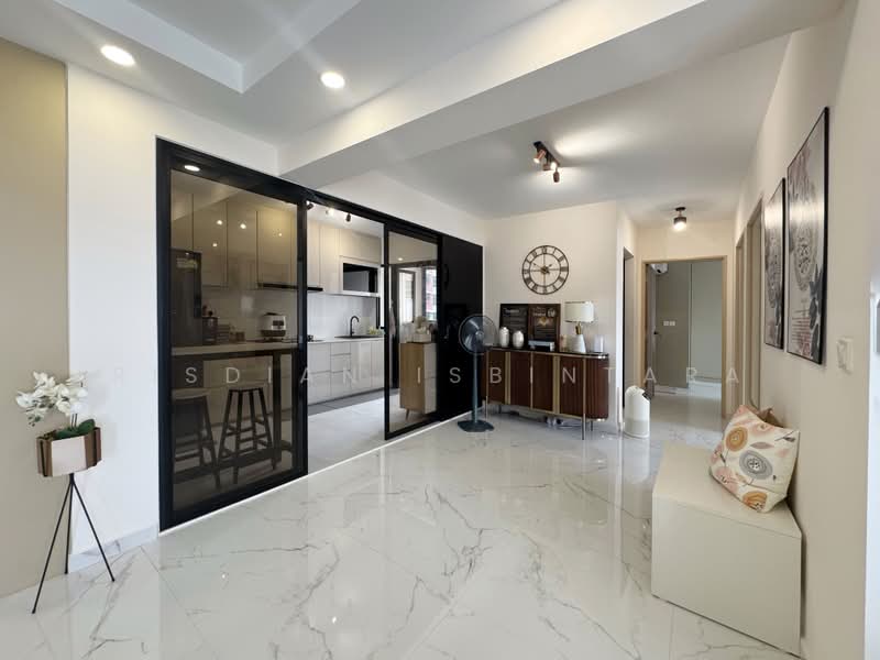 152B Bedok South Road, 152B Bedok South Road, 3 Bedrooms, 1,216 sqft, HDB Flat For Sale, by Risdian Isbintara, 500223558 - Living Room - PropertyGuru.com.sg