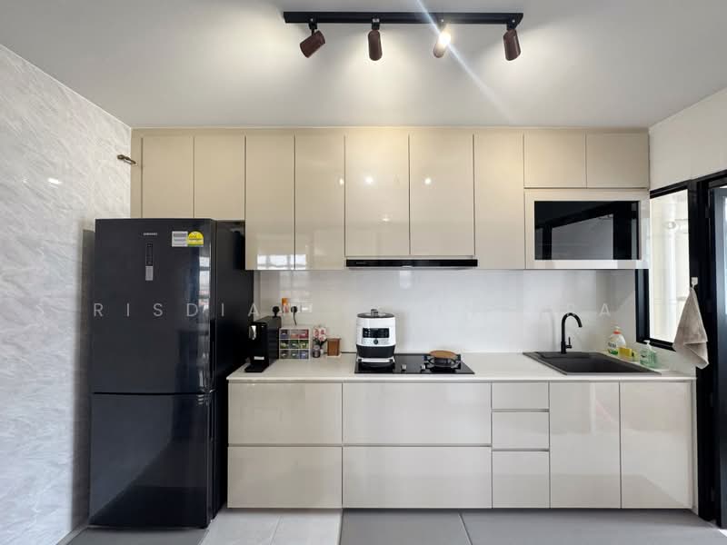 152B Bedok South Road, 152B Bedok South Road, 3 Bedrooms, 1,216 sqft, HDB Flat For Sale, by Risdian Isbintara, 500223558 - Kitchen - PropertyGuru.com.sg