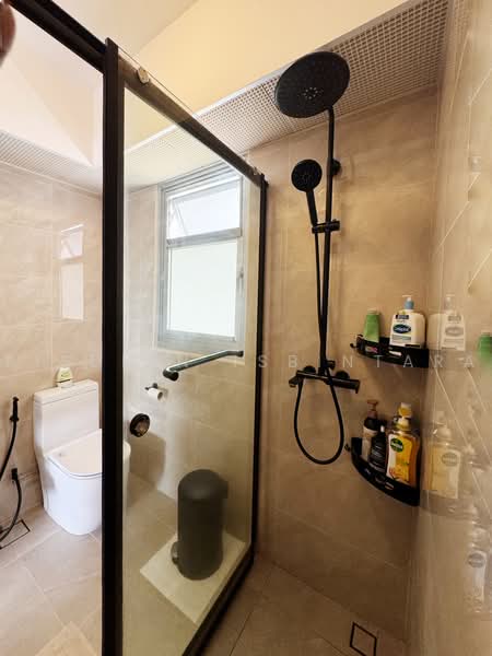 152B Bedok South Road, 152B Bedok South Road, 3 Bedrooms, 1,216 sqft, HDB Flat For Sale, by Risdian Isbintara, 500223558 - Bathroom - PropertyGuru.com.sg