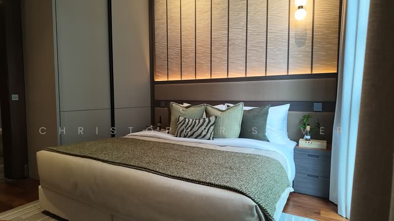 Parksuites, 18 Holland Grove Road, 2 Bedrooms, 786 sqft, Condominium For Sale, by Christopher Silver, 500223576 - Bedroom - PropertyGuru.com.sg