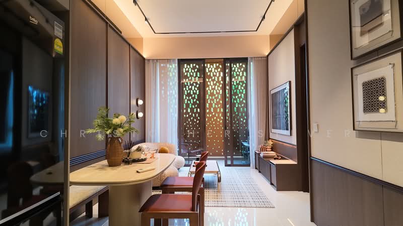 Parksuites, 18 Holland Grove Road, 2 Bedrooms, 786 sqft, Condominium For Sale, by Christopher Silver, 500223576 - Living Room - PropertyGuru.com.sg