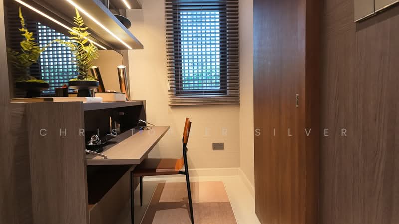 Parksuites, 18 Holland Grove Road, 2 Bedrooms, 786 sqft, Condominium For Sale, by Christopher Silver, 500223576 - Study - PropertyGuru.com.sg