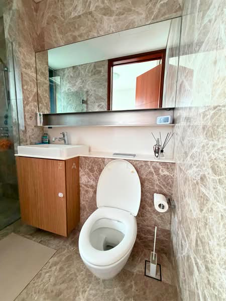 L'VIV, 23 Newton Road, 1 Bedroom, 614 sqft, Condominium For Sale, by Zann Low, 500223579 - Bathroom - PropertyGuru.com.sg
