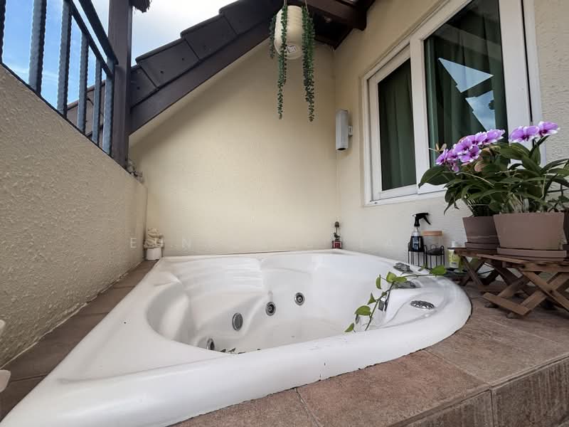 Forest Hills Condo, 29 Transit Road, 4 Bedrooms, 1,798 sqft, Condominium For Sale, by Eunice Cheah, 500223584 - Roof Terrace - PropertyGuru.com.sg