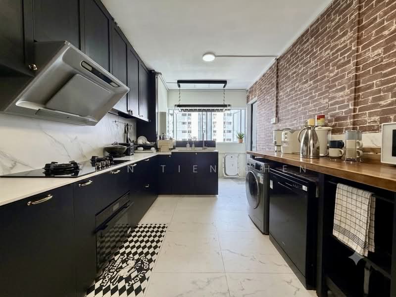 109 Bukit Purmei Road, 109 Bukit Purmei Road, 3 Bedrooms, 1,119 sqft, HDB Flat For Sale, by Tien Tien Chen, 500223587 - Kitchen - PropertyGuru.com.sg