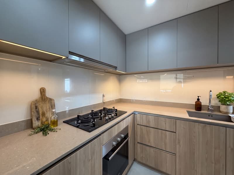 Twin VEW, 91 West Coast Vale, 4 Bedrooms, 1,378 sqft, Condominium For Sale, by Justin Ngai, 500223589 - Kitchen - PropertyGuru.com.sg