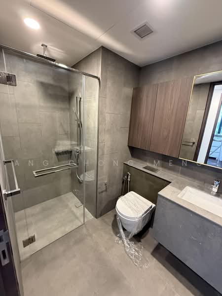 Midtown Modern, 16 Tan Quee Lan Street, 3 Bedrooms, 904 sqft, Condominium For Rent, by Ang Chong Meng, 500223595 - Masterbedroom Bathroom - PropertyGuru.com.sg