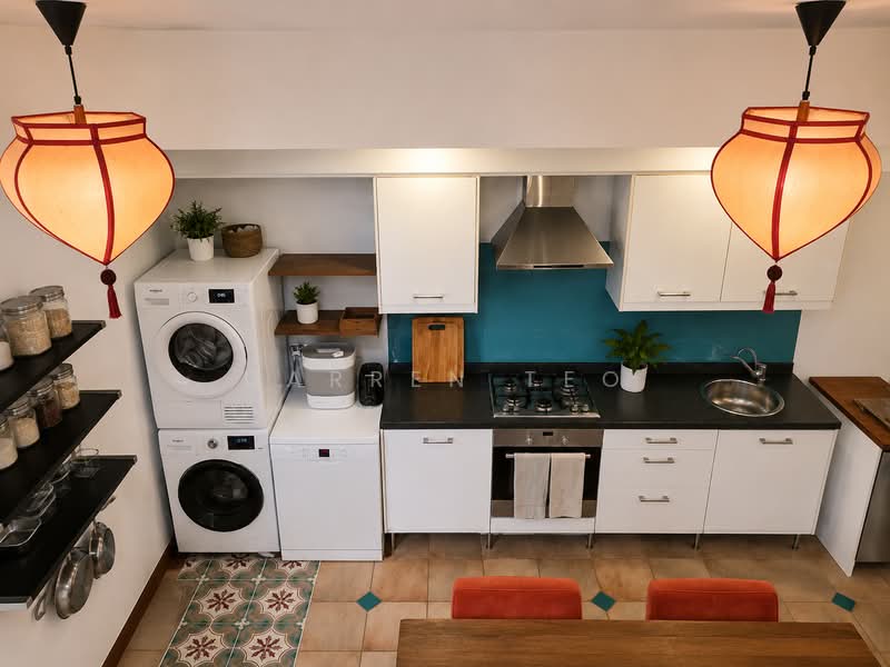 Super Rare Garden Retreat Home, Victoria Park, 2 Bedrooms, 2,000 sqft, Semi-Detached House For Rent, by Darren Teo, 500223598 - Kitchen - PropertyGuru.com.sg