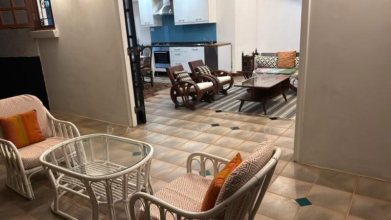 Super Rare Garden Retreat Home, Victoria Park, Tanglin / Holland / Bukit Timah, 2 Bedrooms, 1,200 sqft, Semi-Detached House For Rent, by Darren Teo, 500223598 - PropertyGuru.com.sg
