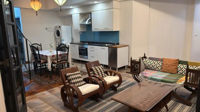 Super Rare Garden Retreat Home, Victoria Park, Tanglin / Holland / Bukit Timah, 2 Bedrooms, 1,200 sqft, Semi-Detached House For Rent, by Darren Teo, 500223598 - PropertyGuru.com.sg