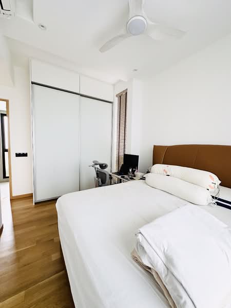 Peak Residence, 333 Thomson Road, 4 Bedrooms, 1,389 sqft, Condominium For Sale, by Karen Low, 500223610 - Bedroom - PropertyGuru.com.sg