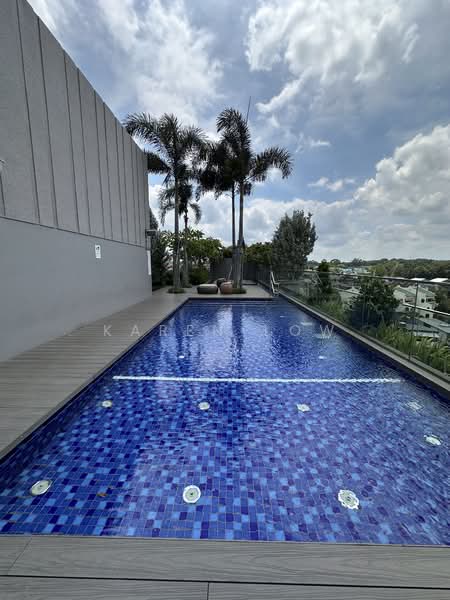 Peak Residence, 333 Thomson Road, 4 Bedrooms, 1,389 sqft, Condominium For Sale, by Karen Low, 500223610 - Pool - PropertyGuru.com.sg
