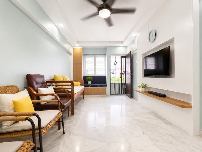 302 Ang Mo Kio Avenue 3, 302 Ang Mo Kio Avenue 3, 3 Bedrooms, 786 sqft, HDB Flat For Sale, by Michael Nge, 500223614 - Living Room - PropertyGuru.com.sg