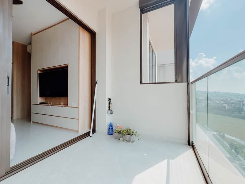 Dairy Farm Residences, 8 Dairy Farm Lane, 2 Bedrooms, 710 sqft, Condominium For Sale, by Vannessa Kong, 500223617 - Balcony - PropertyGuru.com.sg