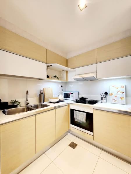 The Sail @ Marina Bay, 2 Marina Boulevard, Boat Quay / Raffles Place / Marina, 2 Bedrooms, 883 sqft, Condominium For Sale, by Colin Li, 500223619 - Kitchen - PropertyGuru.com.sg
