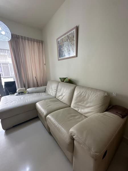 Atrium Residences, 11 Lorong 28 Geylang, 3 Bedrooms, 1,227 sqft, Apartment For Sale, by Cheng Hoon Tan, 500223628 - Living Room - PropertyGuru.com.sg