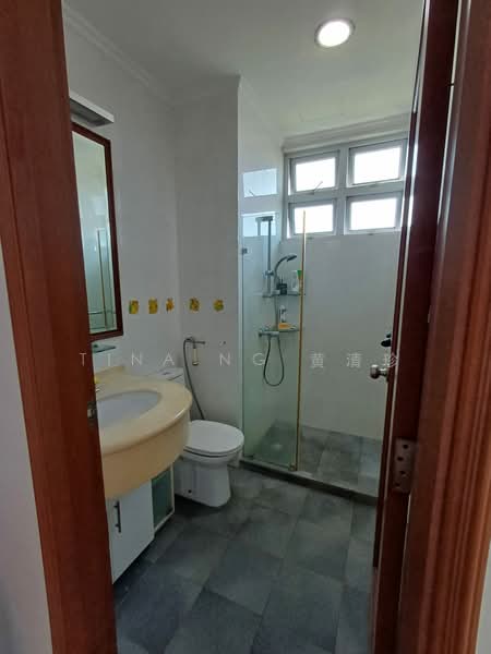 Hoover Park Lorong Pisang Raja, Lorong Pisang Raja, Room Rental, 233 sqft, Corner Terrace For Rent, by Tina Ng 黄清珍, 500223631 - Bathroom - PropertyGuru.com.sg