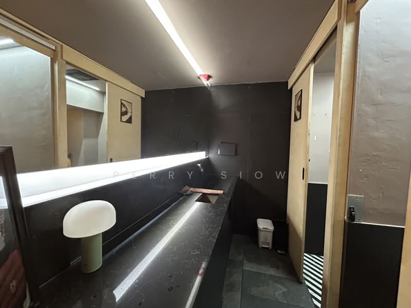 Prime Fitted Restaurant Space Along the Telok Ayer F&B Belt, Telok Ayer St / Boon Tat St, 3,442 sqft, Food & Beverage For Rent, by Perry Siow, 500223635 - Bathroom - CommercialGuru.com.sg