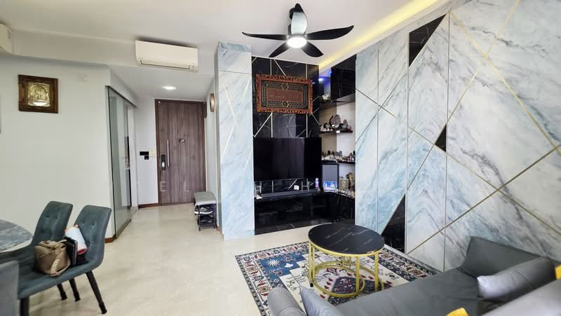 Palm Isles, 34 Flora Drive, 3 Bedrooms, 990 sqft, Condominium For Sale, by Noel Yu Hanwei, 500223641 - Living Room - PropertyGuru.com.sg