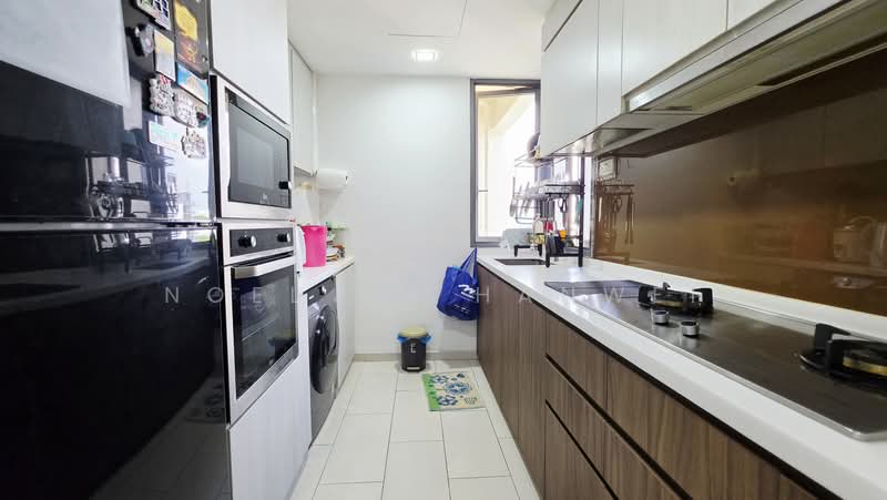 Palm Isles, 34 Flora Drive, 3 Bedrooms, 990 sqft, Condominium For Sale, by Noel Yu Hanwei, 500223641 - Kitchen - PropertyGuru.com.sg
