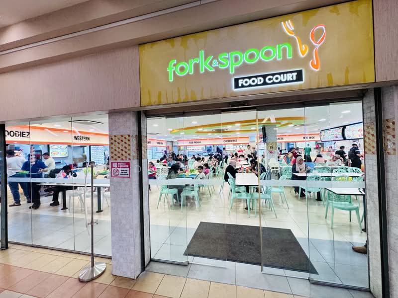 724 Woodlands Avenue 6, 724 Woodlands Avenue 6, 4 Bedrooms, 1,335 sqft, HDB Flat For Sale, by Sandy Lim 林莎莎, 500223649 - Food Court - PropertyGuru.com.sg
