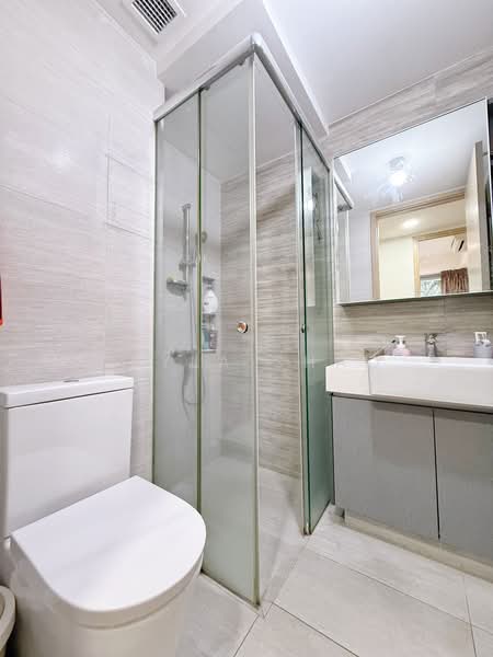 High Park Residences, 29 Fernvale Road, 2 Bedrooms, 667 sqft, Condominium For Sale, by Rayla Shao, 500223656 - Bathroom - PropertyGuru.com.sg