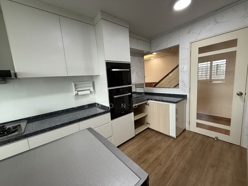 535 Serangoon North Avenue 4, 535 Serangoon North Avenue 4, 4 Bedrooms, 1,603 sqft, HDB Flat For Sale, by Desmond Lee, 500223663 - Kitchen - PropertyGuru.com.sg