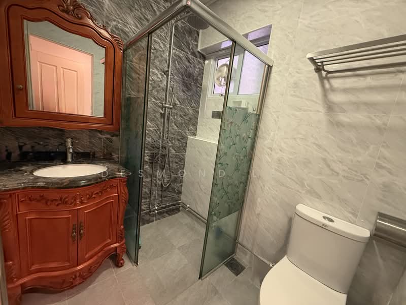 535 Serangoon North Avenue 4, 535 Serangoon North Avenue 4, 4 Bedrooms, 1,603 sqft, HDB Flat For Sale, by Desmond Lee, 500223663 - Bathroom - PropertyGuru.com.sg