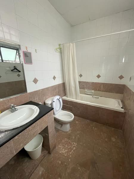 River Valley Court, 338E River Valley Road, Orchard / River Valley, Room Rental, 200 sqft, Apartment For Rent, by Henry Ng, 500223671 - Bathroom - PropertyGuru.com.sg