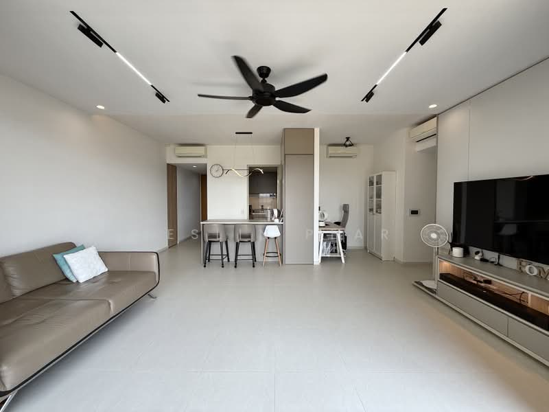 Twin VEW, 91 West Coast Vale, 4 Bedrooms, 1,378 sqft, Condominium For Sale, by Jeslin Pear, 500223672 - Living Room - PropertyGuru.com.sg