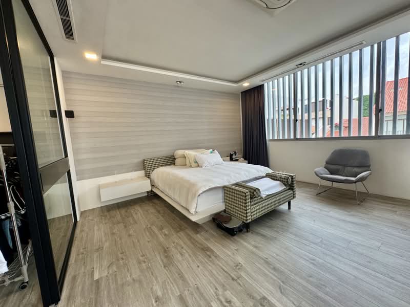 Jalan Tanjong, , 6 Bedrooms, 7,000 sqft, Corner Terrace For Sale, by Janet Leow, 500223673 - Master Bedroom - PropertyGuru.com.sg