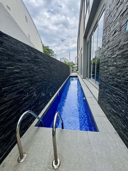 Jalan Tanjong, , 6 Bedrooms, 7,000 sqft, Corner Terrace For Sale, by Janet Leow, 500223673 - Exterior - PropertyGuru.com.sg