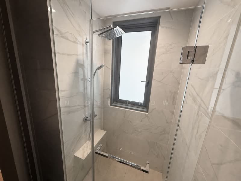 Forest Woods, , 3 Bedrooms, 915 sqft, Condominium For Rent, by Nigel Chow, 500223680 - Bathroom - PropertyGuru.com.sg