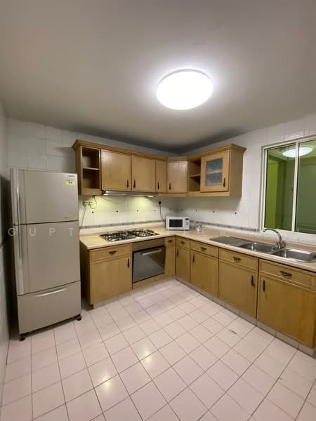 Royal Palm Mansions, 330 Pasir Panjang Road, 3 Bedrooms, 1,238 sqft, Condominium For Rent, by Gupta Sameer Raj, 500223681 - Kitchen - PropertyGuru.com.sg