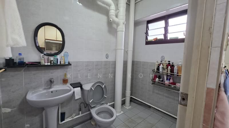 680C Jurong West Central 1, 680C Jurong West Central 1, 3 Bedrooms, 1,227 sqft, HDB Flat For Sale, by Klenn Koh, 500223689 - Bathroom - PropertyGuru.com.sg