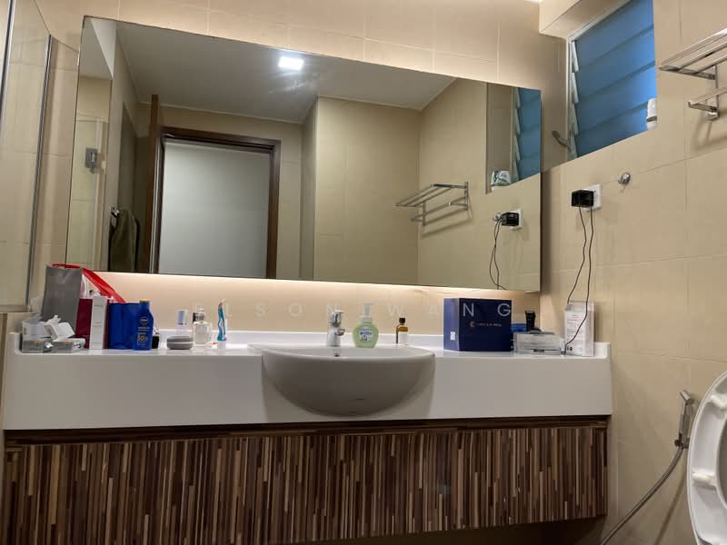 Guilin View, 24 Bukit Batok Street 52, 4 Bedrooms, 1,528 sqft, Condominium For Sale, by Elson Wang, 500223707 - Bathroom - PropertyGuru.com.sg