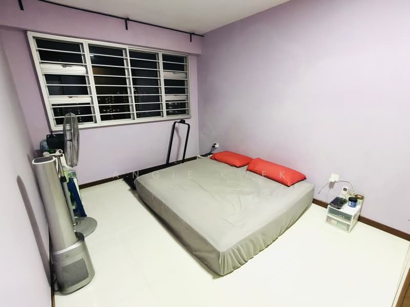 445A Bukit Batok West Avenue 8, 445A Bukit Batok West Avenue 8, Dairy Farm / Bukit Panjang / Choa Chu Kang, Room Rental, 150 sqft, HDB Flat For Rent, by Angie Kwek, 500223734 - Master Bedroom - PropertyGuru.com.sg
