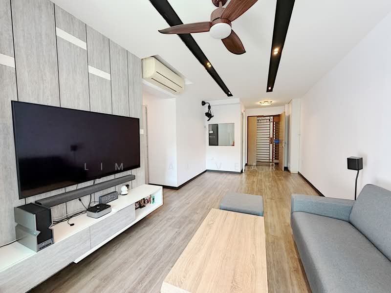 475C Upper Serangoon Crescent, 475C Upper Serangoon Crescent, 3 Bedrooms, 990 sqft, HDB Flat For Sale, by Lim Kai Vearn, 500223735 - Living Room - PropertyGuru.com.sg