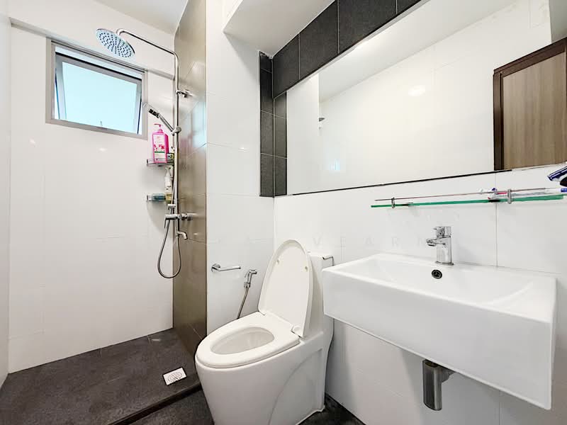 475C Upper Serangoon Crescent, 475C Upper Serangoon Crescent, 3 Bedrooms, 990 sqft, HDB Flat For Sale, by Lim Kai Vearn, 500223735 - Bathroom - PropertyGuru.com.sg