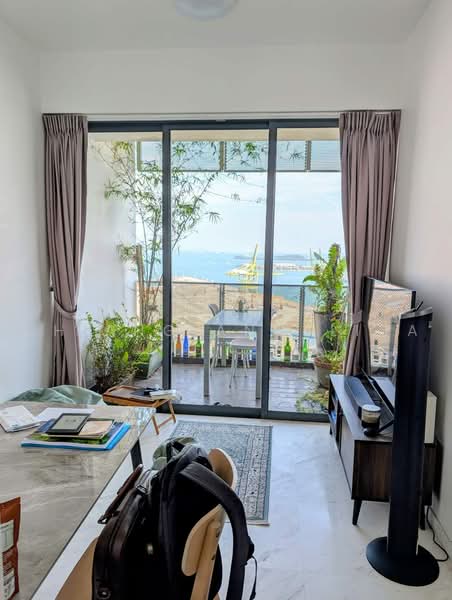 Spottiswoode 18, 18 Spottiswoode Park Road, 2 Bedrooms, 635 sqft, Condominium For Rent, by Chiang Angelina, 500223736 - Living Room - PropertyGuru.com.sg