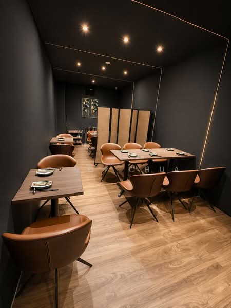 Cuppage Plaza, 5 Koek Road, 711 sqft, Food & Beverage For Rent, by Cindy Chua, 500223742 - Dining Room - CommercialGuru.com.sg