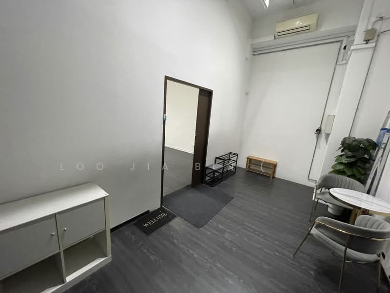Primz Bizhub, 21 Woodlands Close singapore, 750 sqft, Light Industrial (B1) For Rent, by Loo Jia Bin (Jo), 500223755 - Entrance - CommercialGuru.com.sg