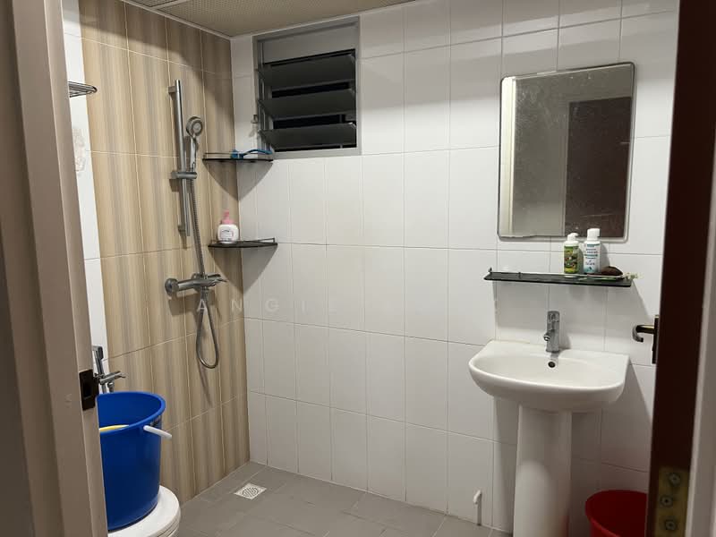 445A Bukit Batok West Avenue 8, 445A Bukit Batok West Avenue 8, Room Rental, 110 sqft, HDB Flat For Rent, by Angie Kwek, 500223762 - Bathroom - PropertyGuru.com.sg